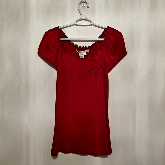 Dressy T-Shirt with Flower Design - Picture 3 of 4